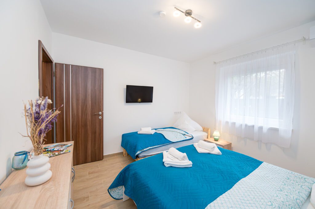 HK1_1498-Enhanced-NR